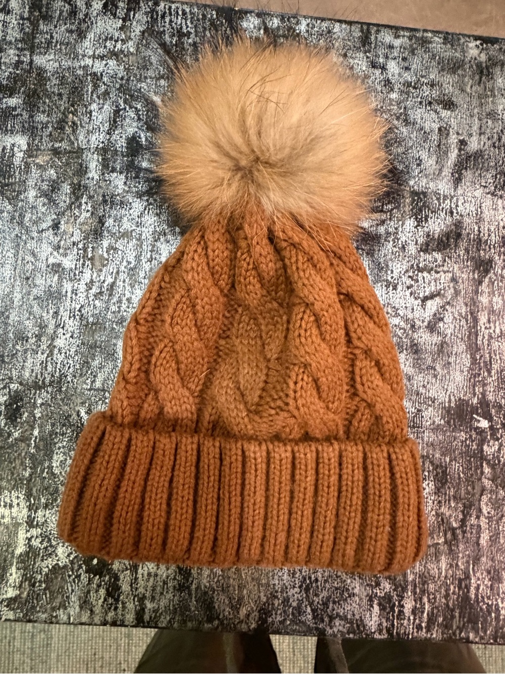 Knit Pom Beanie - Raccoon fur